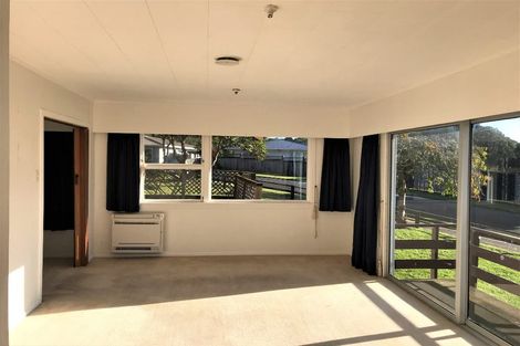 Photo of property in 18 Beaumont Crescent, Frankleigh Park, New Plymouth, 4310