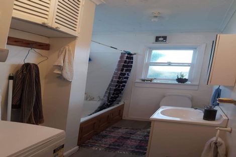 Photo of property in 3/54 Kelburn Parade, Kelburn, Wellington, 6012