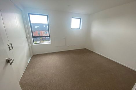 Photo of property in 27 Kotuitui Street, Manukau, Auckland, 2104