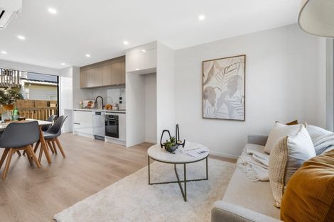 Photo of property in 25c Oteha Valley Road, Northcross, Auckland, 0632