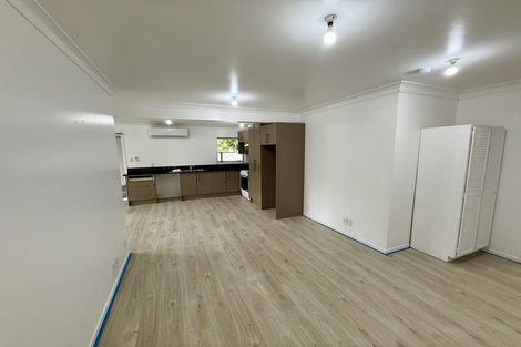 Photo of property in 11 Pokapu Street, Titirangi, Auckland, 0600