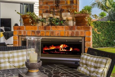 Photo of property in 9 Kahala Place, West Harbour, Auckland, 0618