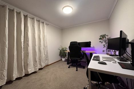 Photo of property in 2/54 Titirangi Road, New Lynn, Auckland, 0600