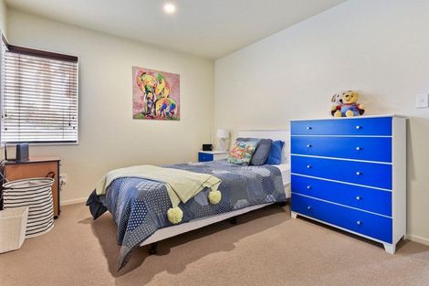 Photo of property in 256 Hill Road, The Gardens, Auckland, 2105
