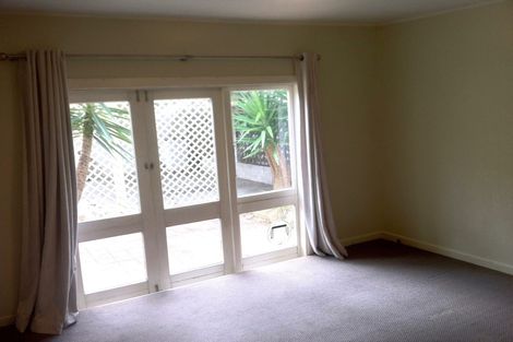 Photo of property in 20 Dallinghoe Crescent, Milford, Auckland, 0620