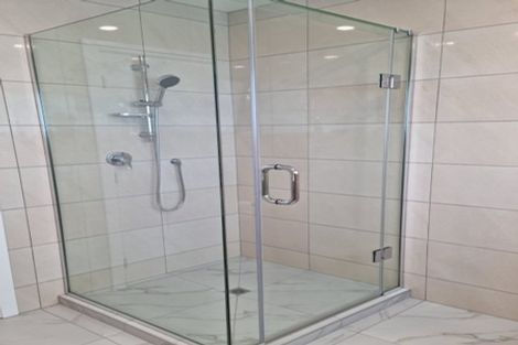 Photo of property in 60 Lynden Avenue, Hillcrest, Auckland, 0627