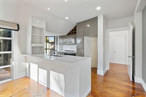 Photo of property in 17 Allister Avenue, Merivale, Christchurch, 8014