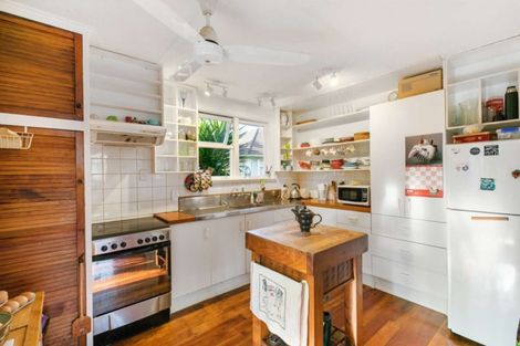 Photo of property in 30 Douglas Crescent, Fairfield, Hamilton, 3214