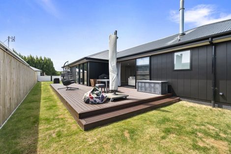 Photo of property in 12 Kanzan Grove, Feilding, 4702