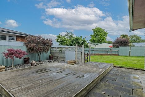Photo of property in 14 Mokau Place, Terrace End, Palmerston North, 4410