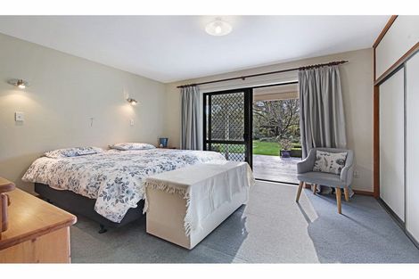 Photo of property in 212 High Street, Oxford, 7430