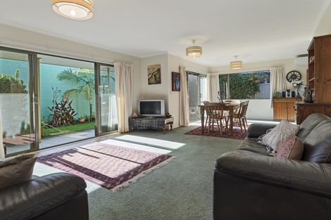 Photo of property in 379b Devonport Road, Tauranga South, Tauranga, 3112