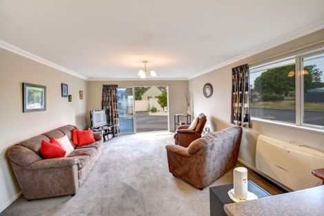 Photo of property in 4/4 Reid Avenue, Mosgiel, 9024