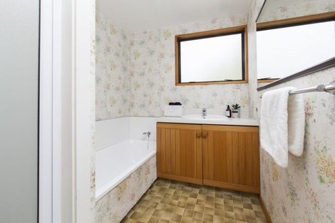 Photo of property in 33 Dovedale Avenue, Ilam, Christchurch, 8041