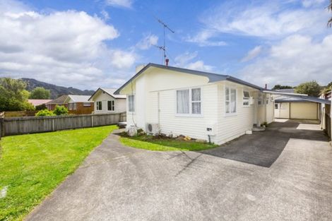 Photo of property in 42 Kashmir Avenue, Clouston Park, Upper Hutt, 5018
