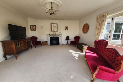 Photo of property in 1095 Queen Street East, Levin, 5571