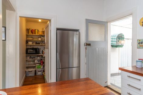 Photo of property in 18 Kilbirnie Crescent, Kilbirnie, Wellington, 6022