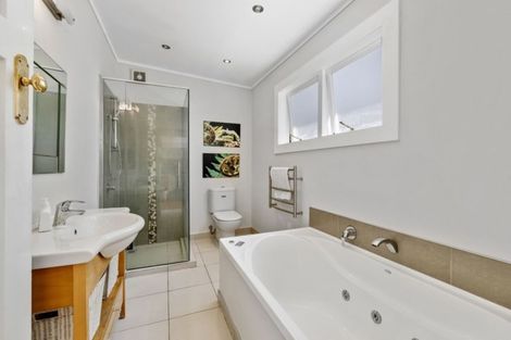 Photo of property in 12 Ngataringa Road, Devonport, Auckland, 0624