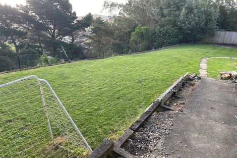 Photo of property in 22 Cleat Street, Whitby, Porirua, 5024