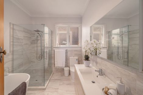 Photo of property in 94 Mount Pleasant Road, Mount Pleasant, Christchurch, 8081