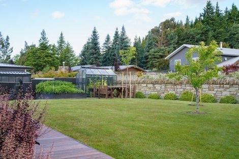 Photo of property in 10 Bevan Place, Wanaka, 9305