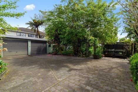 Photo of property in 27 Robertson Street, Glenholme, Rotorua, 3010