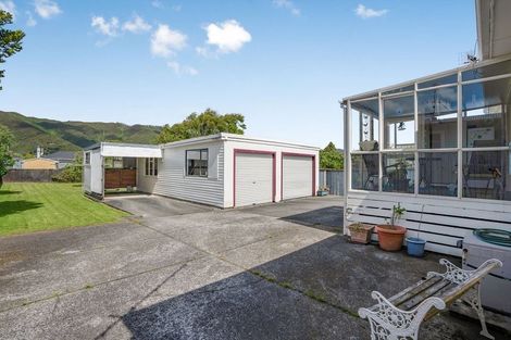 Photo of property in 178 Wellington Road, Wainuiomata, Lower Hutt, 5014