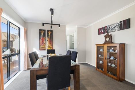 Photo of property in 14 John Lister Close, Golflands, Auckland, 2013