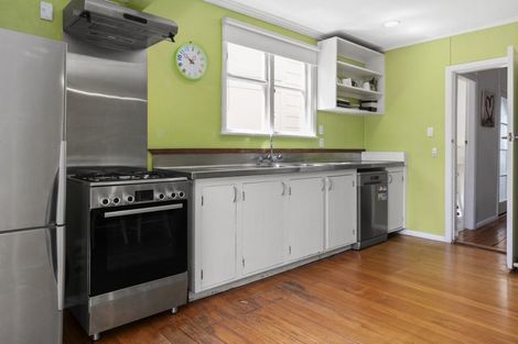 Photo of property in 23 Moir Street, Mount Victoria, Wellington, 6011