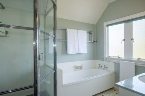 Photo of property in 142 Eglinton Road, Mornington, Dunedin, 9011