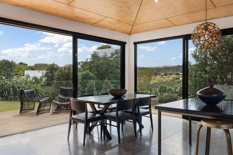 Photo of property in 27 Brownhill Road, Whitford, Manurewa, 2576