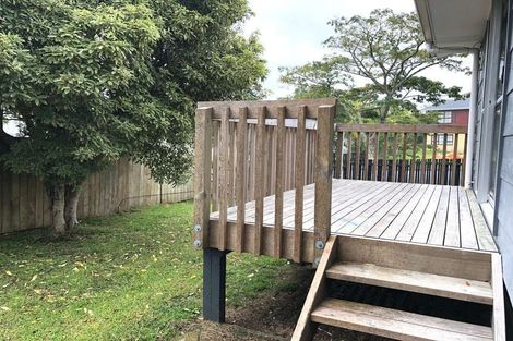 Photo of property in 21 West Harbour Drive, West Harbour, Auckland, 0618