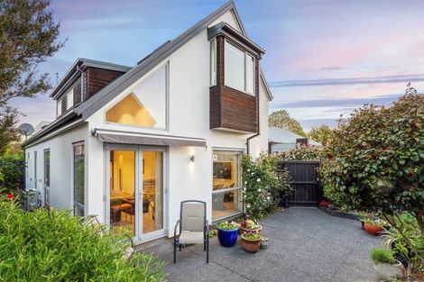 Photo of property in 2/64 Merivale Lane, Merivale, Christchurch, 8014