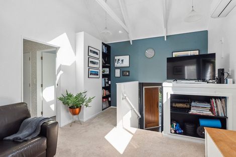 Photo of property in 2 Fiesta Grove, Raumati Beach, Paraparaumu, 5032