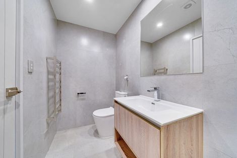 Photo of property in 1/1a Halsey Road, Manurewa, Auckland, 2102