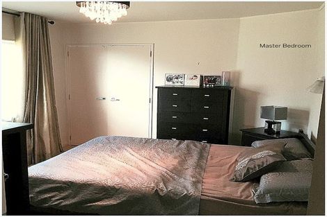 Photo of property in 363a Glenfield Road, Glenfield, Auckland, 0629