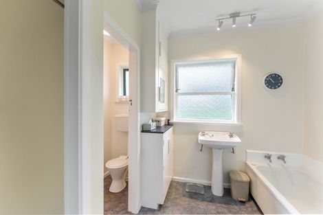 Photo of property in 332 Kuku East Road, Kuku, Levin, 5570