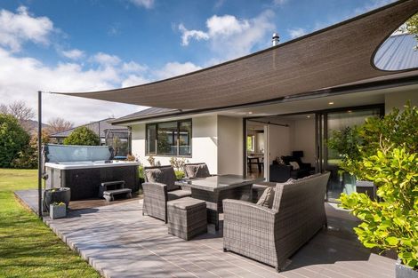 Photo of property in 9 Oxfordshire Avenue, Lower Shotover, Queenstown, 9304