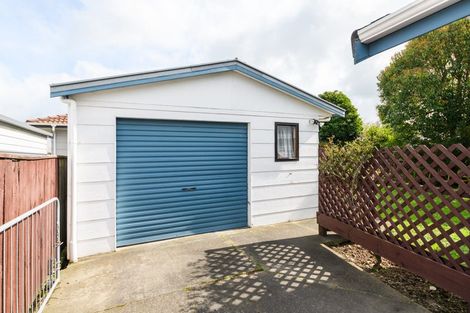 Photo of property in 72 Geraldine Crescent, Cloverlea, Palmerston North, 4412