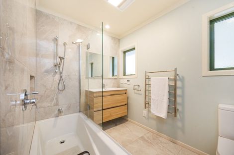 Photo of property in 4 Paradise Avenue, Feilding, 4775