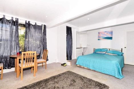 Photo of property in 1 Montclair Rise, Browns Bay, Auckland, 0630