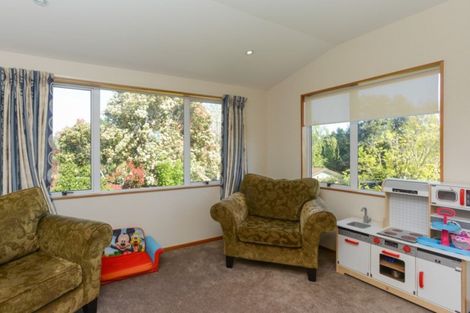 Photo of property in 14 Hunters Hill, Havelock North, 4130