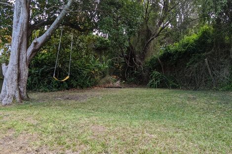 Photo of property in 2/74 Ayton Drive, Totara Vale, Auckland, 0629