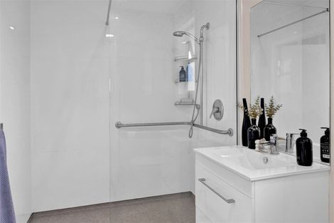 Photo of property in 13 Malone Place, Hawera, 4610