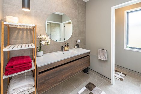 Photo of property in 36 Tirimoana Place, Otamatea, Whanganui, 4501