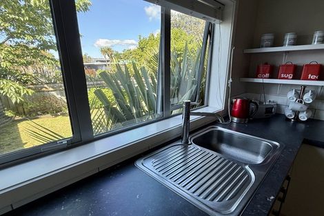 Photo of property in 46 Simpson Crescent, Raumati Beach, Paraparaumu, 5032