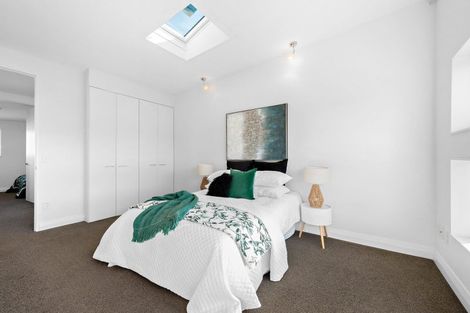 Photo of property in 2/1a Elizabeth Street, Petone, Lower Hutt, 5012