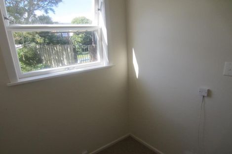 Photo of property in 31 Batchelor Street, Newlands, Wellington, 6037