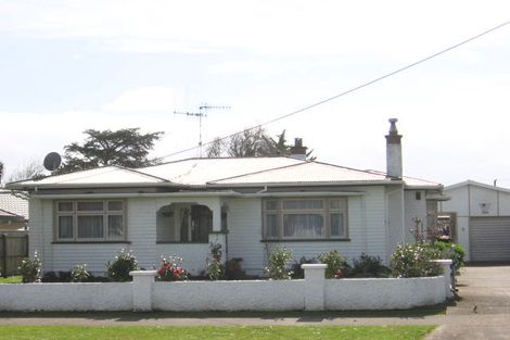 Photo of property in 16 Trafalgar Street, Levin, 5510