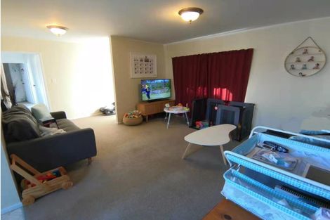 Photo of property in 3/85 Kaurilands Road, Titirangi, Auckland, 0604